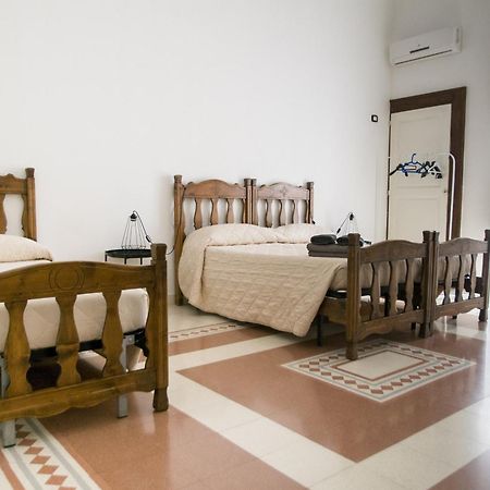 Palazzo Italia Apartments Bari Kültér fotó