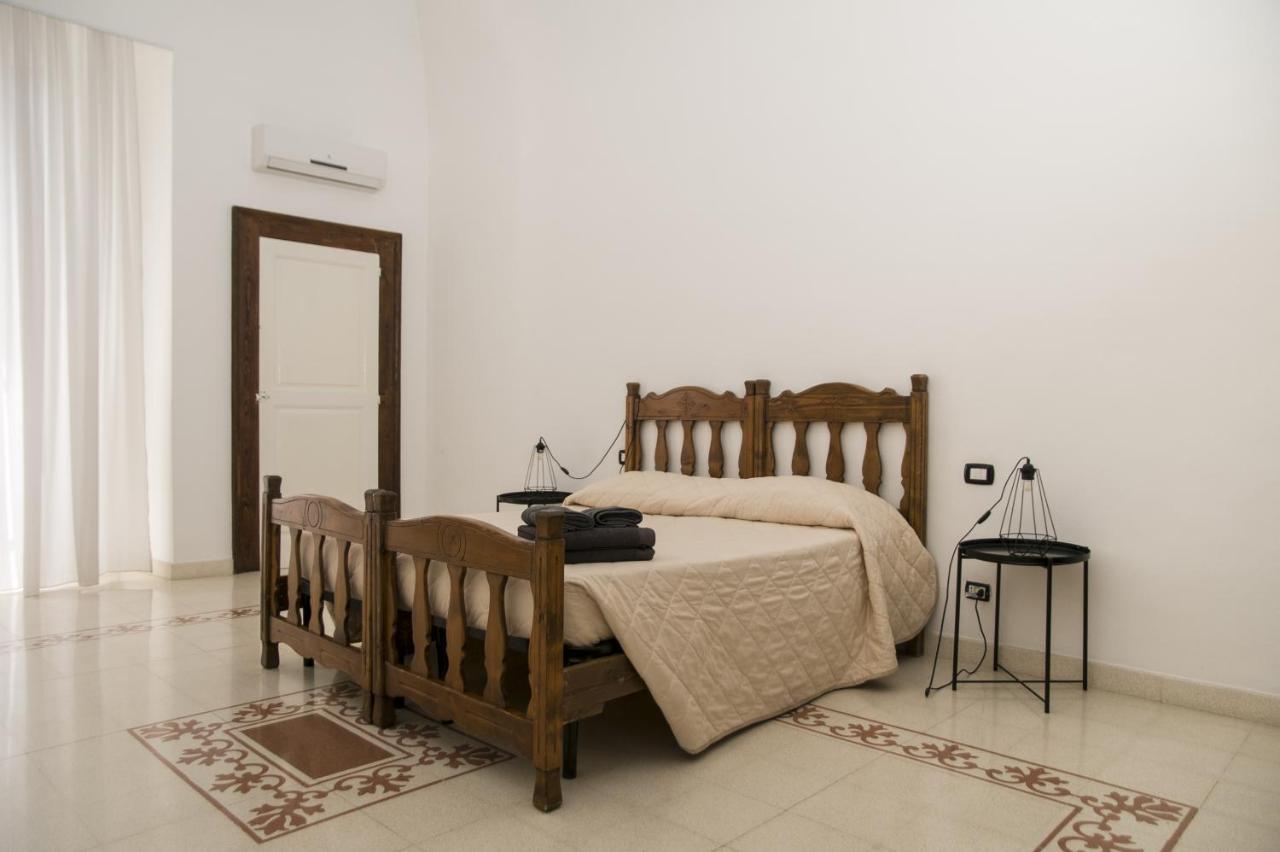 Palazzo Italia Apartments Bari Kültér fotó