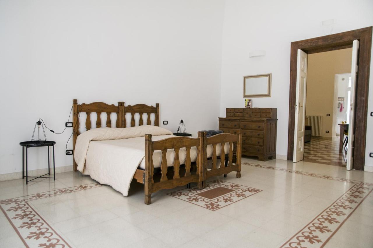 Palazzo Italia Apartments Bari Kültér fotó